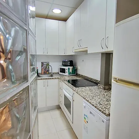 Palm Square - One Minute From The Sea! * Alicante